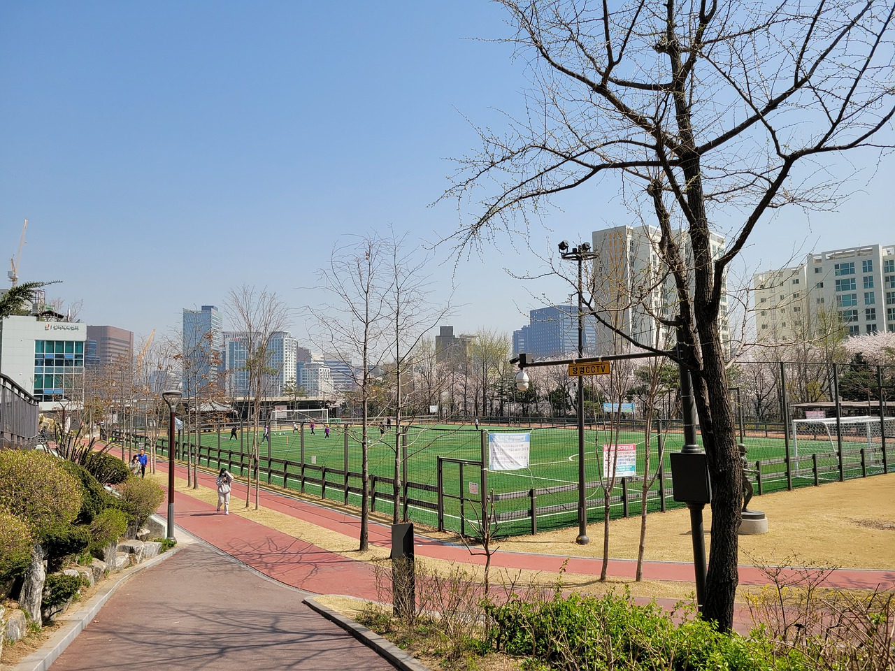 不仅帮助意 不仅帮助意